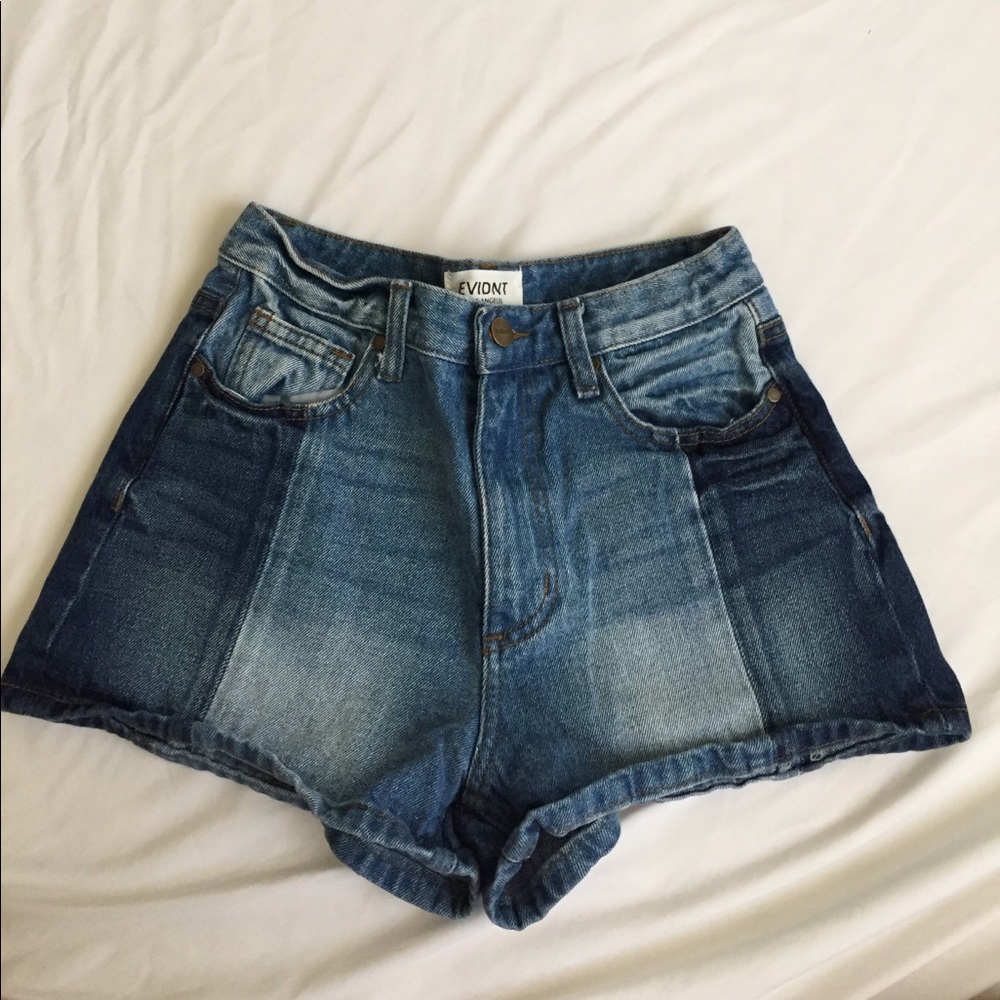 Two tone high waisted denim shorts